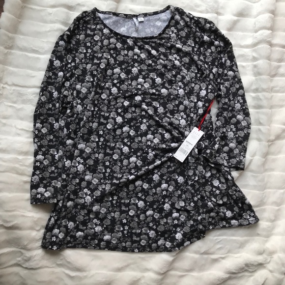 Elle Tops - 2/$30   $40 Elle 2XL Black White Floral Knot Top